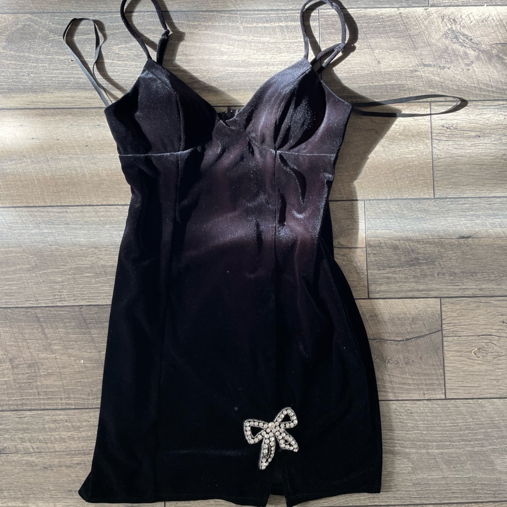 Black velvet mini slip-dress with bow&rhinestone detail thigh slit, cushioned